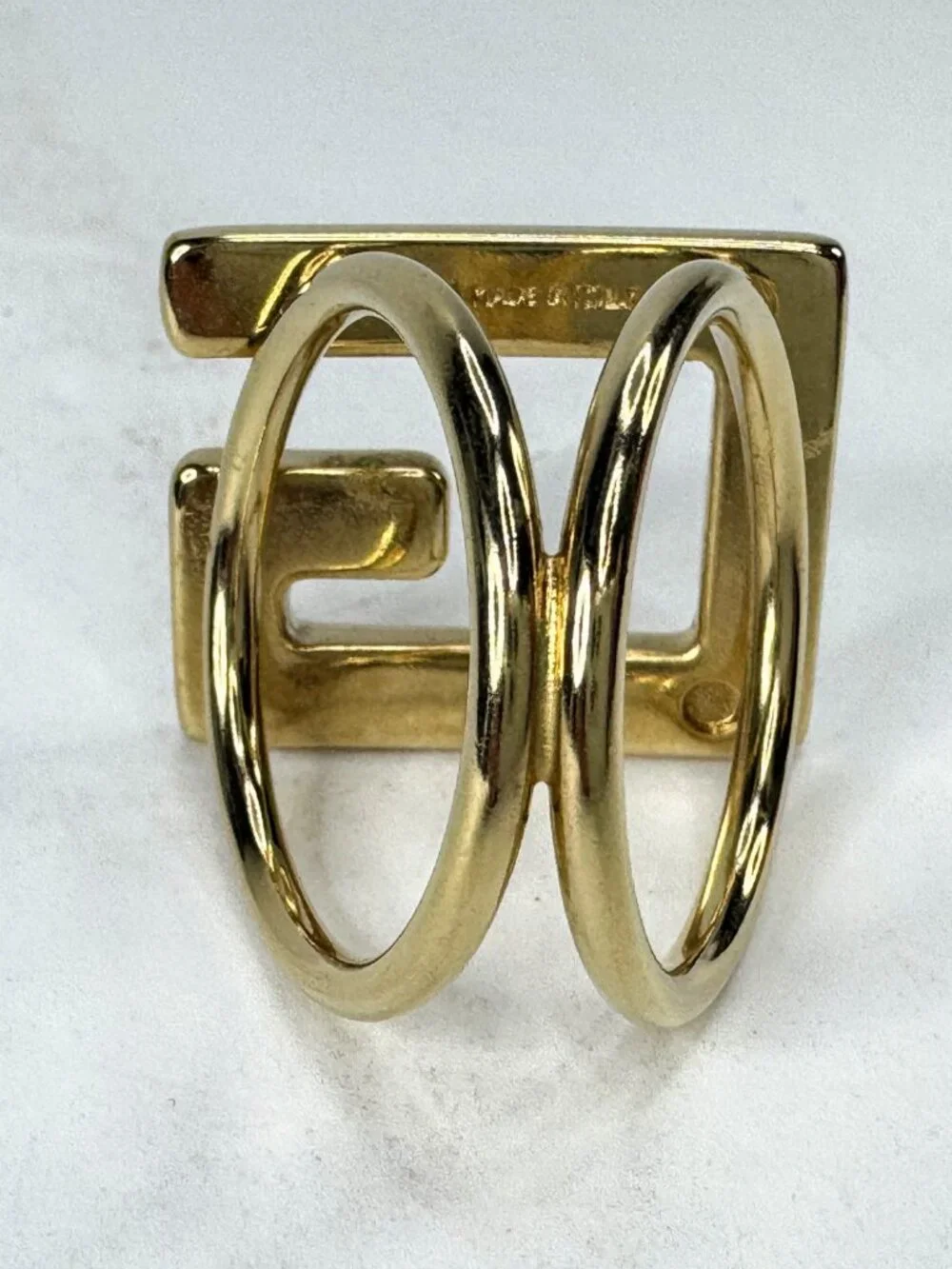 Vintage Gucci Gold Tone G Logo Double Loop Scarf Ring Holder GS865